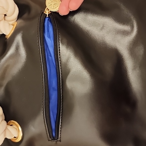 Christian LaCroix Amaryllis black and white with rope handles Tote - Picture 13 of 16